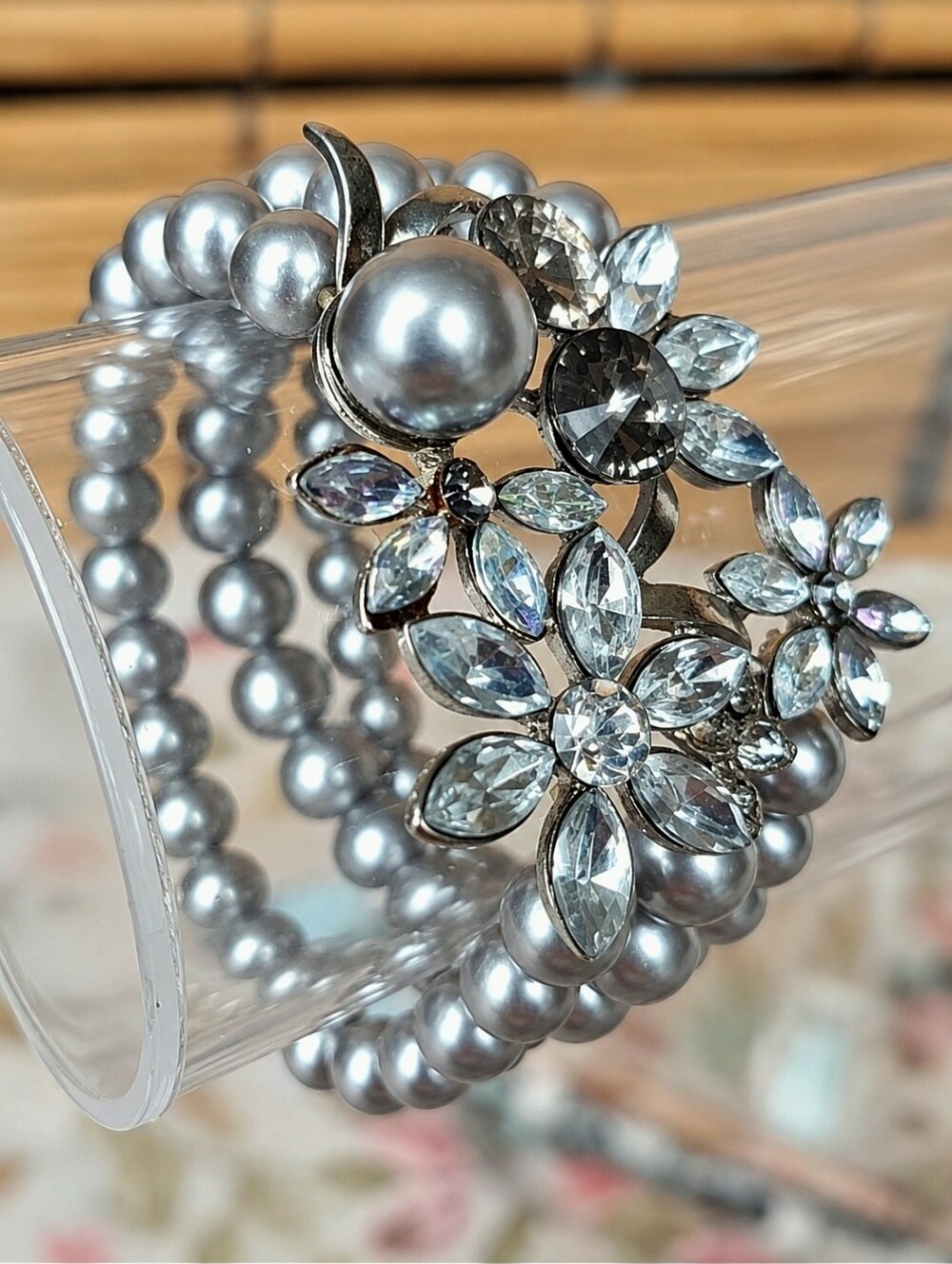 Gray Faux Pearl Marquis Rhinestone Rivoli Aurora Borealis Stretch Bracelet NEW